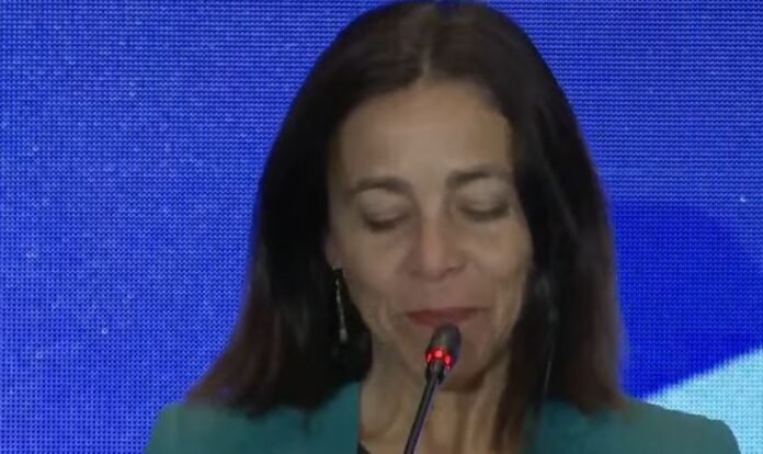 “Demokracia nuk matet vetëm me zgjedhjet”/ Ambasadorja e BE-së mesazh politikës shqiptare