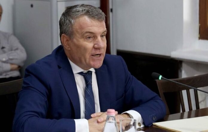 “Sulmi ndaj gjyqësorit mund të kthehet kundër SPAK-ut”/ Malaj kritikon qeverinë për pagat