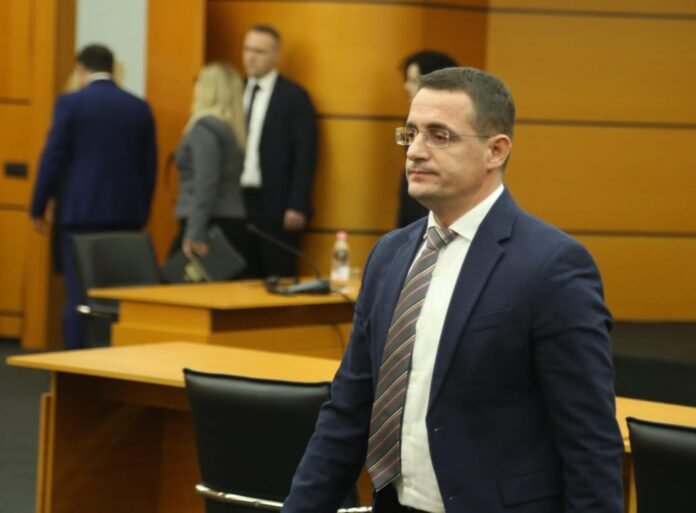 Prokurori Berexha i lidhur me PD-në/ Zgjohet Shoqata e Prokurorëve pas sulmit të Ballës
