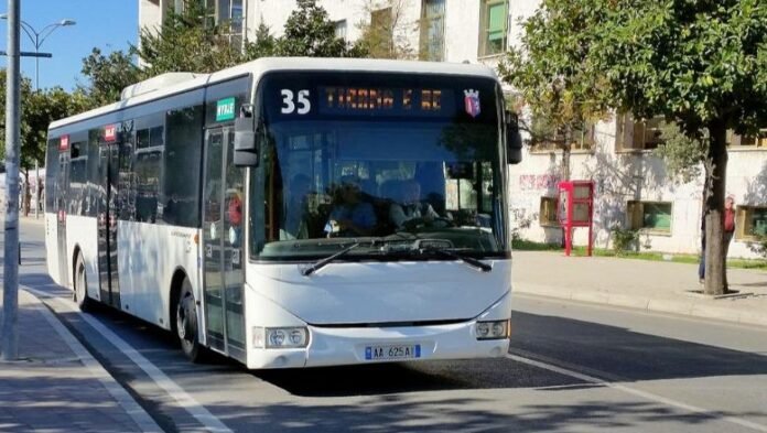 Çfarë duhet të dinë pasagjerët kur udhëtojnë me transportin urban?