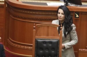 Një dosje, tre përplasje/ Balluku mes SPAK-ut, Ramës dhe Kuvendit
