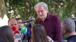 Pas paraqitjes në SPAK/ Berisha: Dumani po mbron qeveritarët e klanit “Aruba”