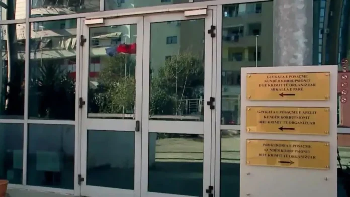 Përshkallëzohet bojkoti në GJKKO/ Avokatët bojkotojnë edhe masat e sigurisë