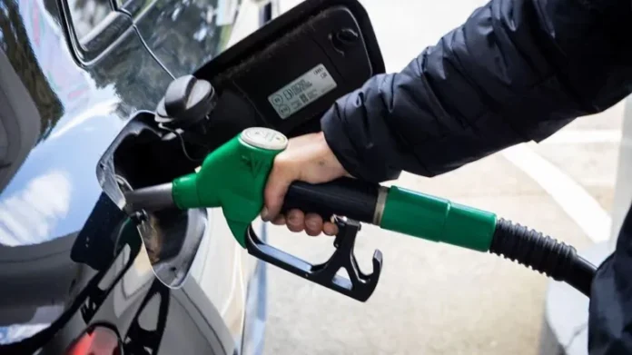Nafta dhe benzina me çmime të reja/ Sa do të paguajnë qytetarët?