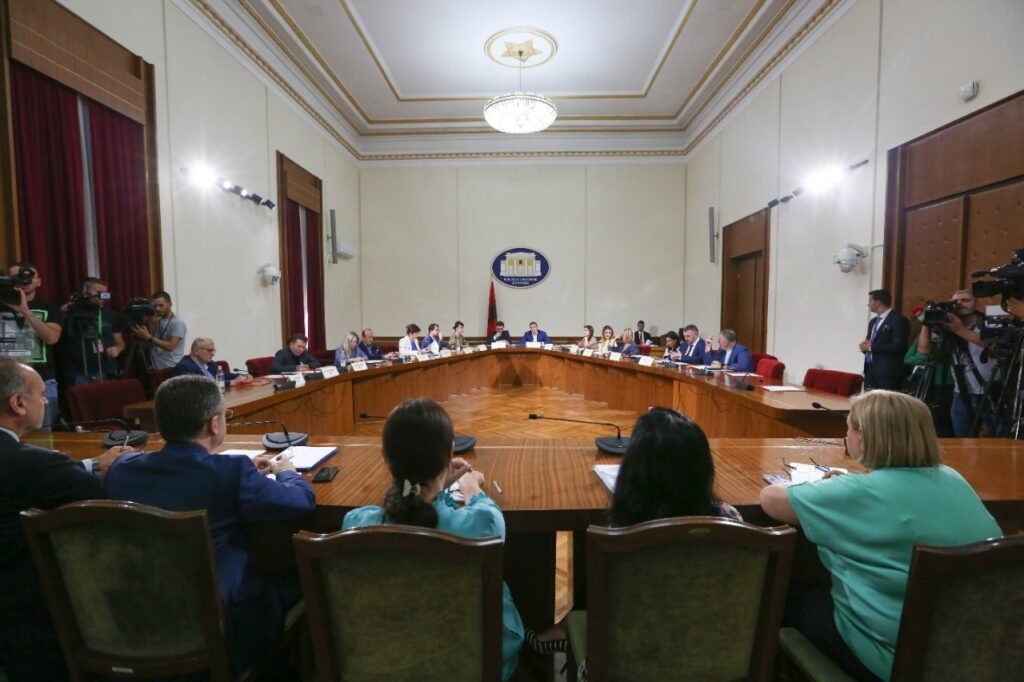 Ngec reforma zgjedhore/ PS kërkon shtyrje