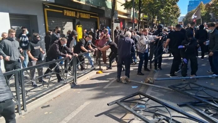 Protestat në vend/ Policia e Shtetit apel të rinjve: Ruani qetësinë!