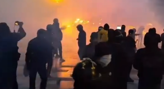 Protestat/ Kush fsheh fytyrën, gjobë deri në 6 muaj burg