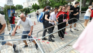 Përplasjet te Kuvendi/ Policia publikon emrat e 19 të arrestuarve