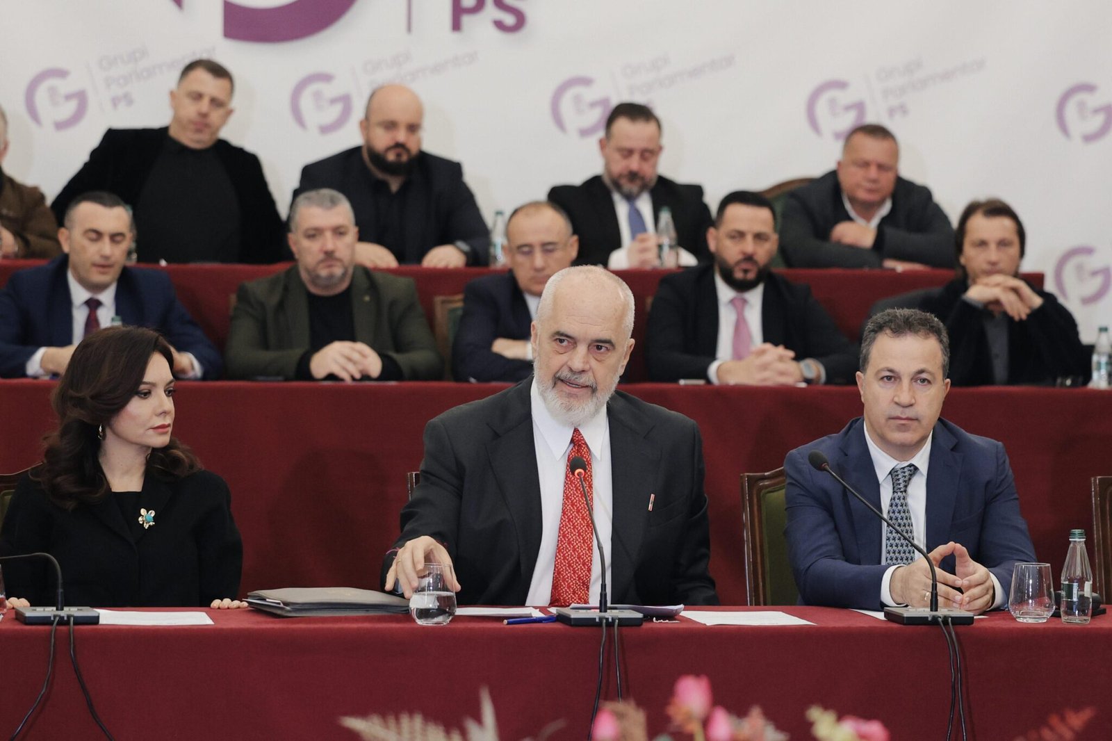 Rama i shpall luftë SPAK-ut/ “Të gjitha ata që intimidohen prej tij të vijnë te PS-ja”