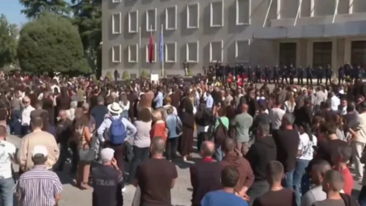Rikthehet kërcënimi i bojkotit në universitete/ Përsëritet skenari i vitit 2022?